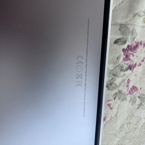 MacBook Pro 13” 2017 A1708 8GB RAM 256GB SSD used, for repair