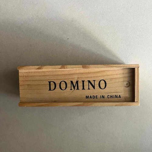 Vintage domino game like new, collectible from 2000s
