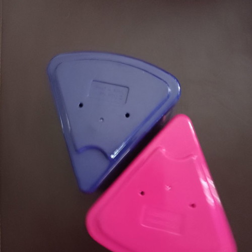 Hasbro Trivial Pursuit Bite Girls Vs Guys used