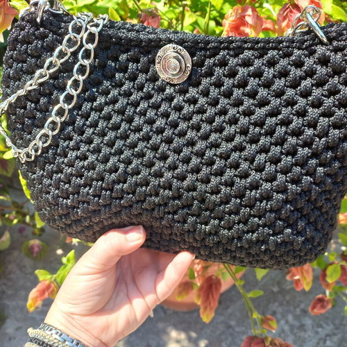 Handmade 2-in-1 black knitted bag with silver lurex and chain