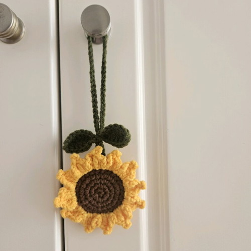 Handmade crochet sunflower wall hanging like new