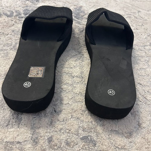 Elastic slippers size 40 new, black, lightweight and comfortable