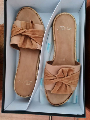 S. Piero leather platform sandals size 41 new beige