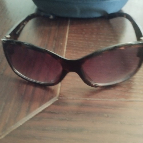 Children's Tortoise Shell Sunglasses like new, brown