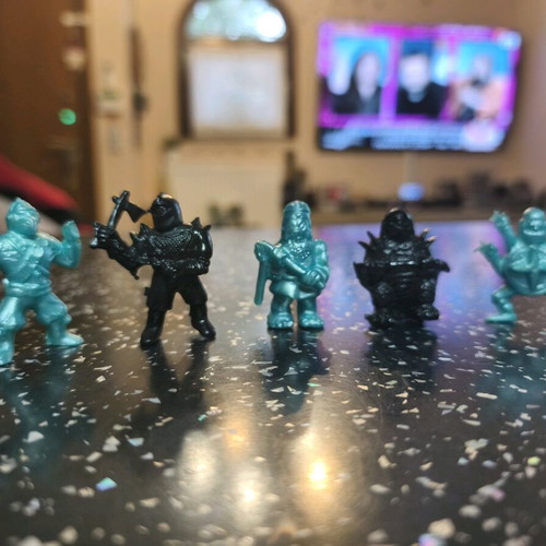 Alien figures used, set of 5 pieces