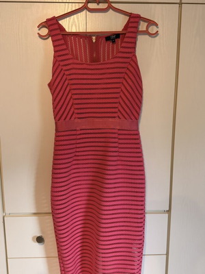 Zini midi dress fuchsia size 40 like new