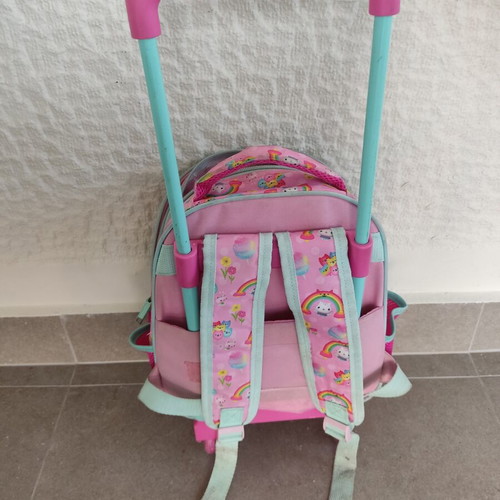Must Gabby's Dollhouse trolley bag like new for preschool