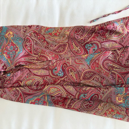 A-Style airy skirt with floral patterns, like new, adjustable tie