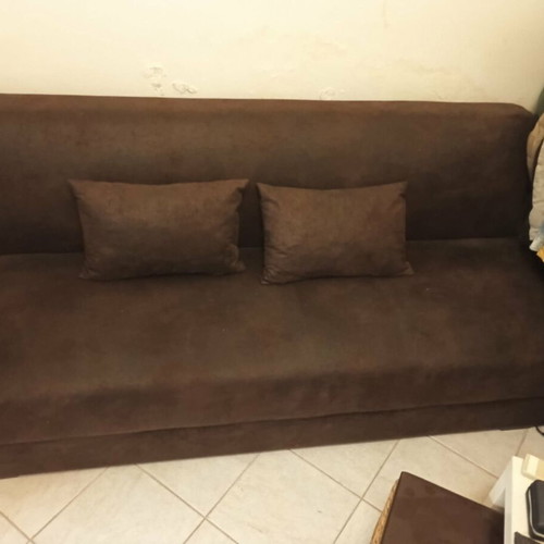 Three-seater velvet sofa like new, dimensions 1.90x0.50m