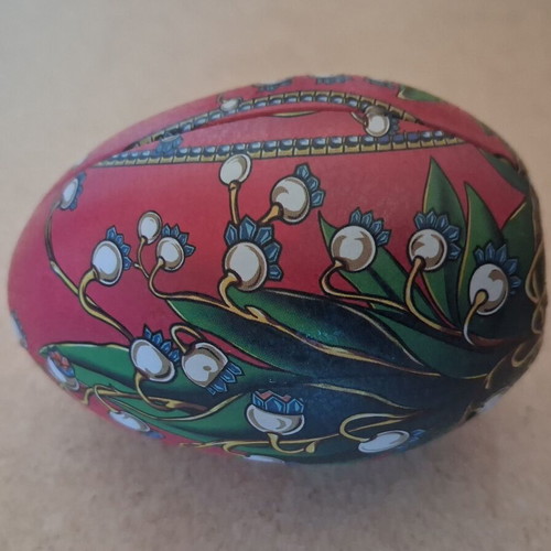 Egg-shaped box like new with floral and geometric painting