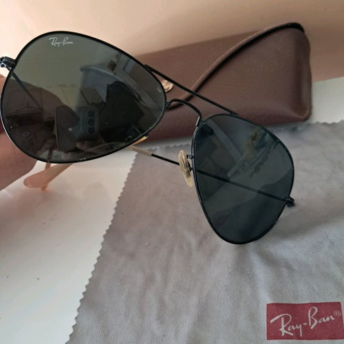 Ray Ban aviator sunglasses like new