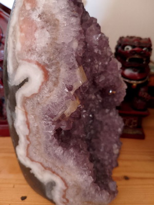 Amethyst with calcite like new