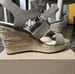 Πλατφόρμες Clarks