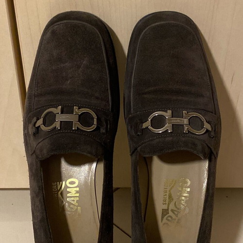 Salvatore Ferragamo gray moccasins like new with silver buckle