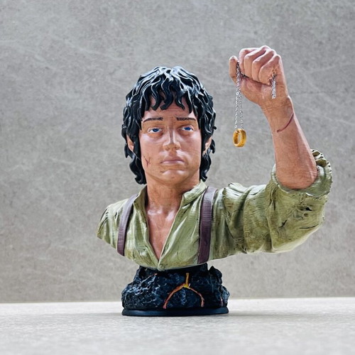 Lord of the Rings Frodo Baggins bust with The One Ring, new