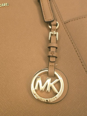 Michael Kors τσάντα ώμου σαν καινούργια, χρώμα ταμπά