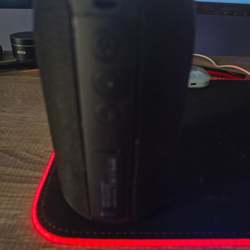 Zealot portable Bluetooth speaker, black