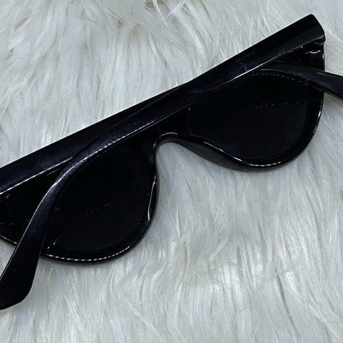 Black sunglasses like new