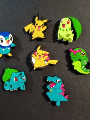 Pokémon Crocs Charms set like new, multicolored, turquoise