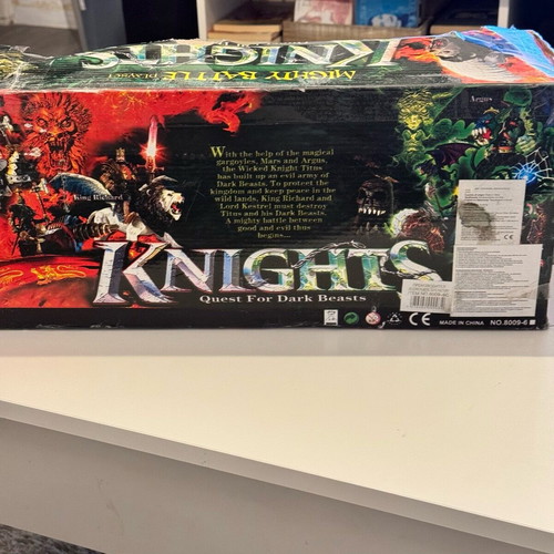 Knight Quest for Dark Beasts figures like new with damaged packaging
