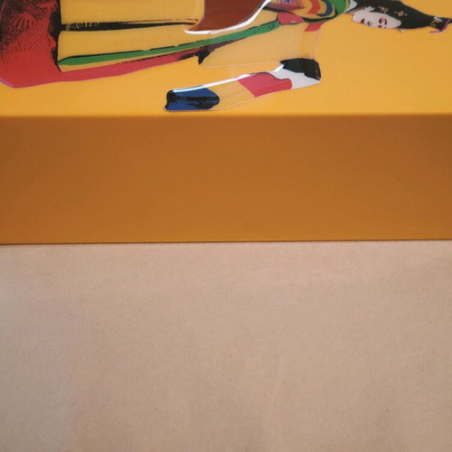 Tissue box like new with Korean traditional dancer design