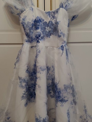 Romantic cocktail mini dress used, white and blue, size XS