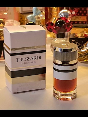 Trussardi Pure Jasmine άρωμα καινούργιο με κουτί