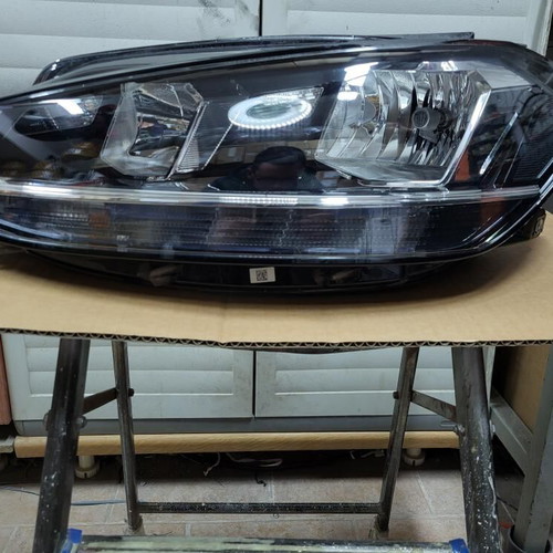 Volkswagen Golf 7.5 2019 Bleumotion headlights like new