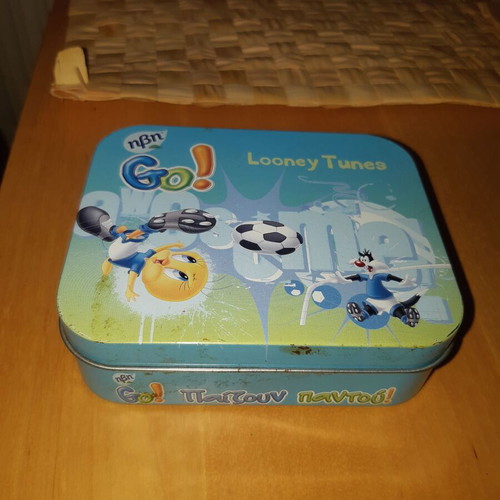 Metal box HBH Go! Looney Tunes used, collectible