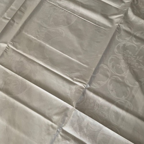 Lux tablecloth with 12 cotton dinner napkins, new