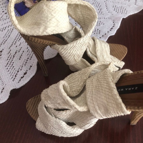 Zara leather sandals like new, white, snake skin effect, size 38