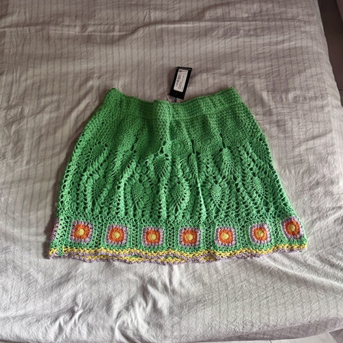 Crochet skirt Nasty Gal new, green with floral details, size L