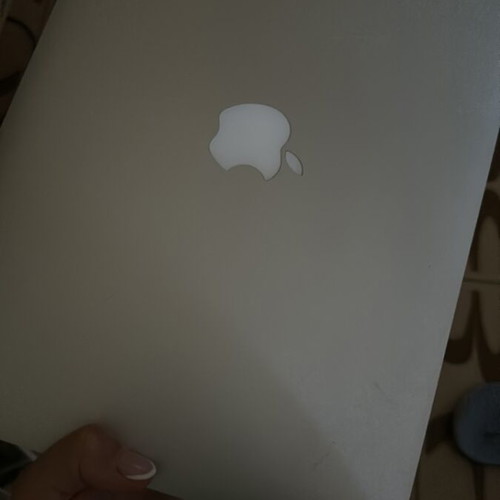 Apple MacBook Air 13" 2017 Intel i5 8GB RAM used