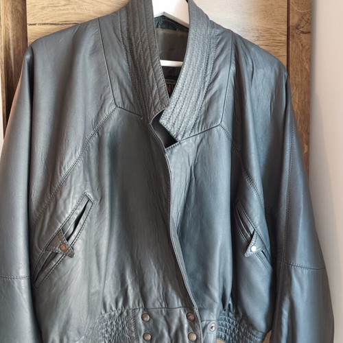 Vintage Italian leather jacket like new, gray, sizes small and medium