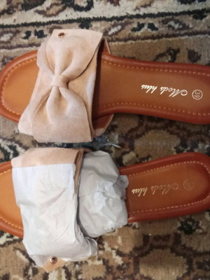 Mods Plus slippers new, size 39, beige brown with bow