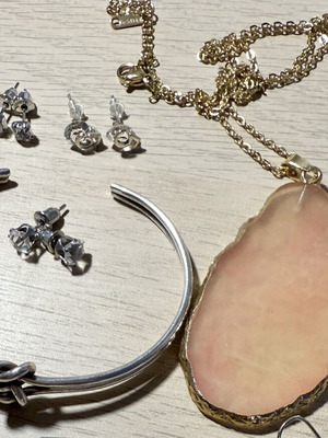 Jewelry set with bracelet, earrings, necklace and ring