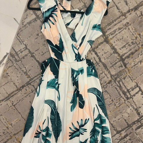 Long dress with front slits like new, size S, colorful