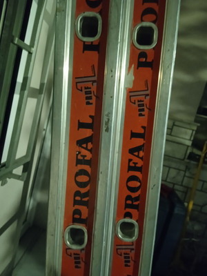 Profal double aluminum ladder 2x9 like new