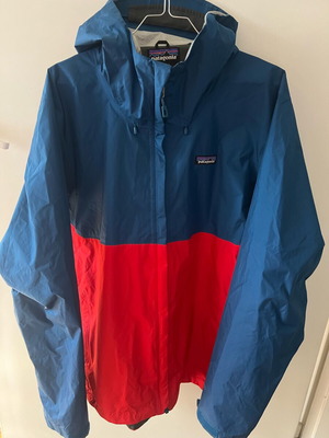 Patagonia Torrentshell men's rain jacket size L like new, blue
