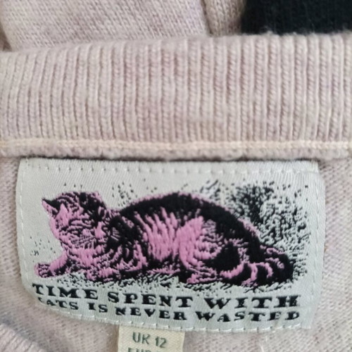 Pullover with cat design like new, black and beige, size S