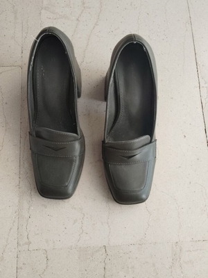 High heels used, khaki color, chunky heel, size 36