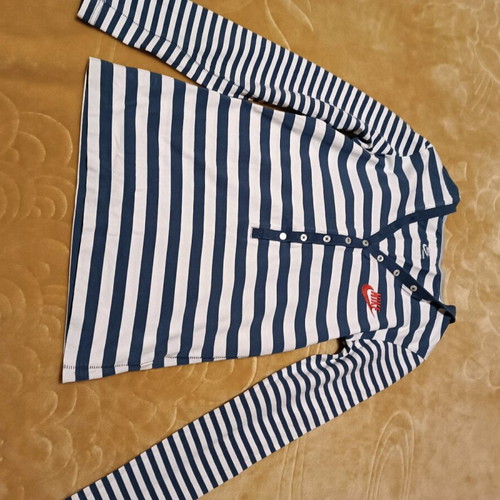 Nike hooded striped shirt like new, white and blue size M