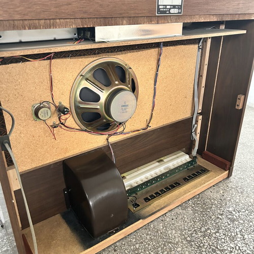 Yamaha vintage electric organ used, wooden construction