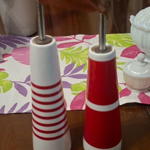 Salt & Pepper oil and vinegar set like new