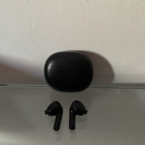 Xiaomi Redmi Buds 4 Active black wireless earbuds
