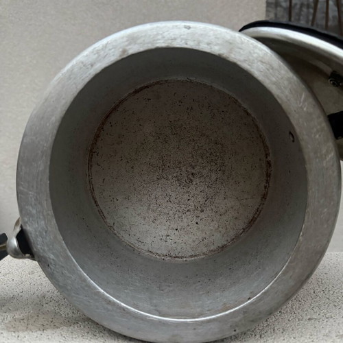 Pressure cooker used from the last century