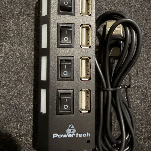 Powertech PT-112 USB 2.0 Hub with 4 Ports and On/Off Switches