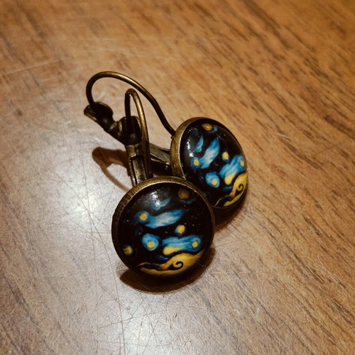 Vintage hanging earrings blue with bronze base and 12mm glass new