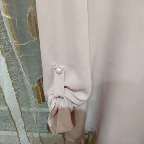 Garantie blouse like new, size L-XL, pink beige with back design