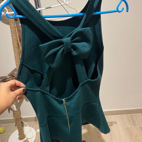 Top with open back and zipper used
